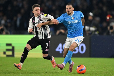 "Наполи" обыграл "Ювентус" в матче Серии А - ВИДЕО