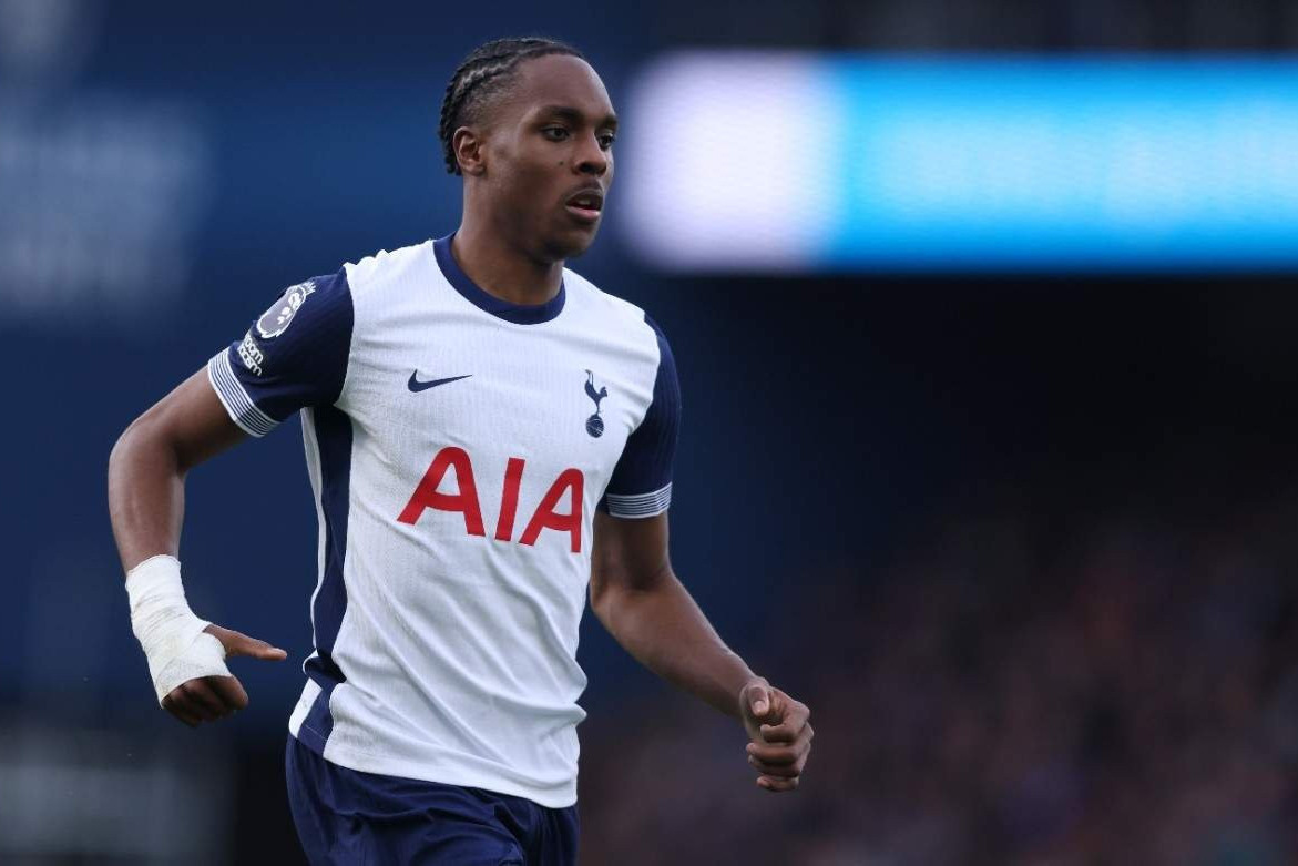 "Тоттенхэм" внес купленного у "Баварии" Теля в заявку на Лигу чемпионов вместо Соланке