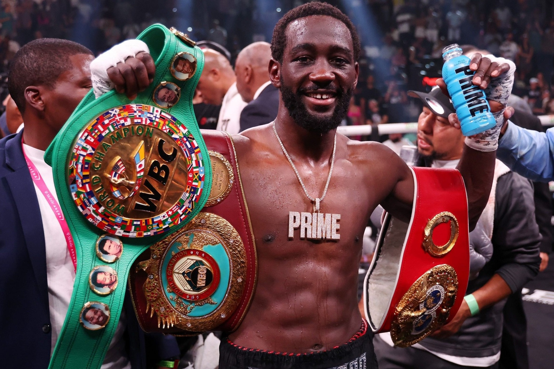 Чемпион мира по боксу показал коллекцию часов стоимостью до 1 млн долларов - ФОТО