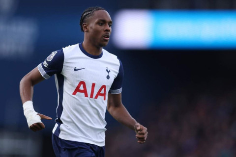 "Тоттенхэм" внес купленного у "Баварии" Теля в заявку на Лигу чемпионов вместо Соланке