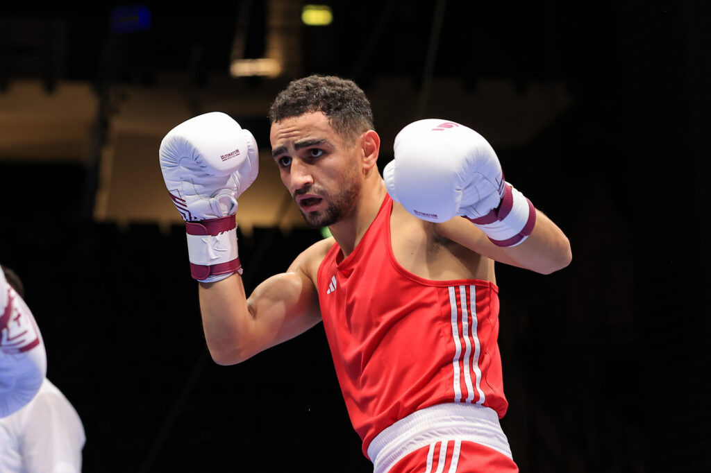 В 1/4 финала чемпионата мира вышли восемь азербайджанских боксеров - ФОТО