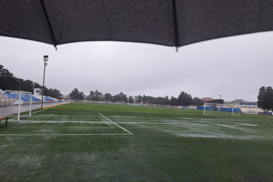 “Baku Sportinq” - “Şahdağ Qusar” oyunu şiddətli yağışda baş tutub - VİDEO