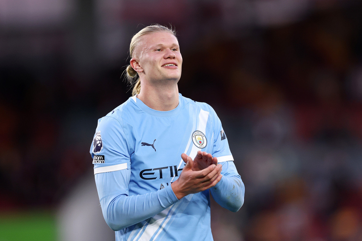 Холанд подшутил над Каррагером и назвал его неуравновешенным