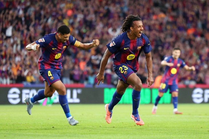Jules Kounde sets historic Champions League record for Barcelona