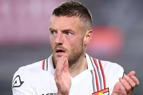 38-year-old English footballer makes Serie A history