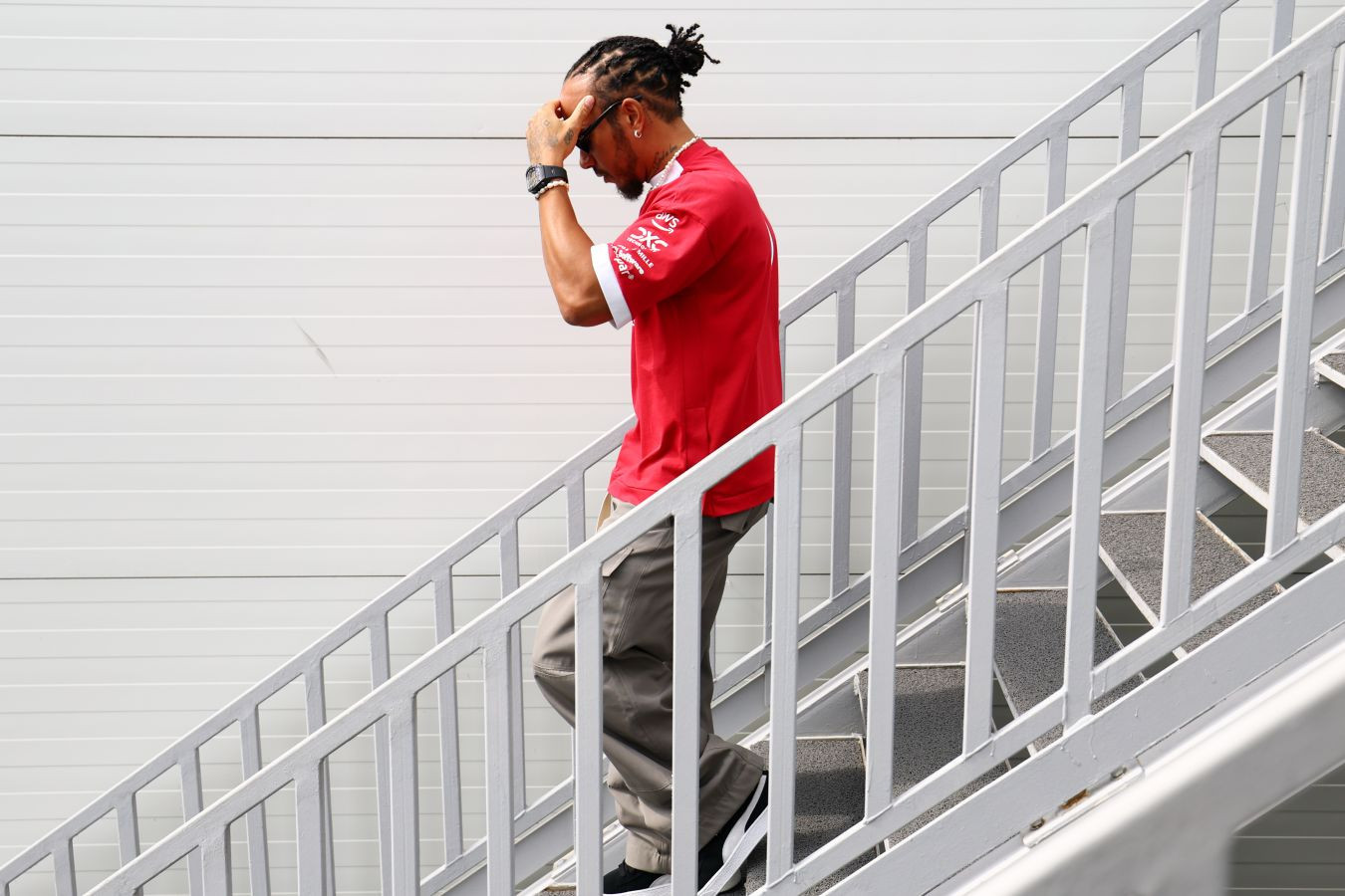 Rosberq: “Hemilton “Ferrari”dən getməməlidir”