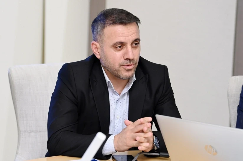 Ayxan Abbasov: “Bir zəif oyuna görə Nəriman Axundzadəni silmək tamamilə yanlış fikirdir”