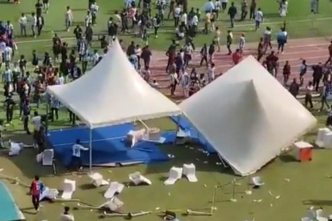 Messinin Hindistana səfəri iğtişaşla nəticələnib - VİDEO