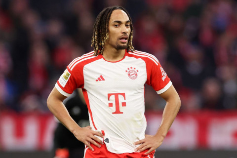 “Kristal Palas” “Bavariya”nın müdafiəçisi ilə maraqlanır