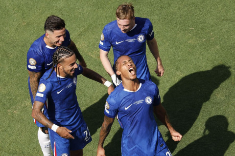 “Kristal Palas” “Çelsi”yə “Sportinq”in müdafiəçisini transfer etməyə mane ola bilər