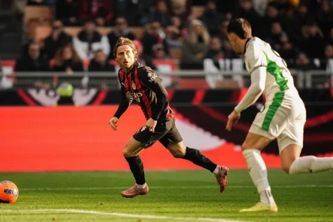 İtaliya A Seriyası: “Sassuolo” “Milan”ın liderlik yürüşünü dayandırdı - VİDEO
