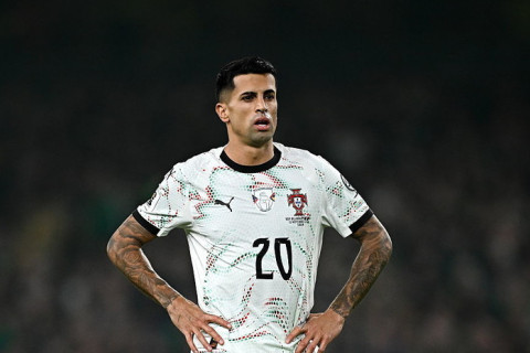 Видео с Канселу из самолета вызвало скандал в сети - ВИДЕО