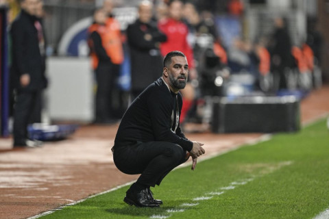 Arda Turan 5:0 qazandıqları oyundan öncə futbolçulara belə motivasiya verib - VİDEO