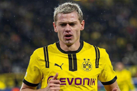 "Барселона" рассматривает защитника "Боруссии" как замену Кунде