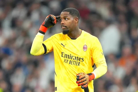 В "Милане" напряженная ситуация с Меньяном, "Челси" вновь активизировался