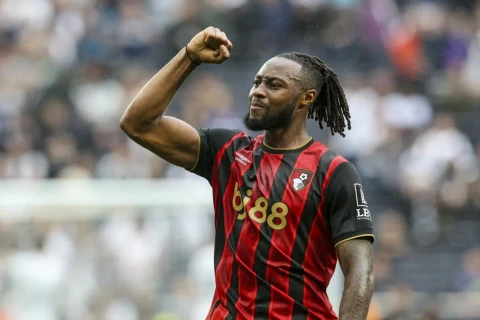 “Mançester Yunayted” dünən qapısına qol vuran oyunçunu transfer etmək istəyir