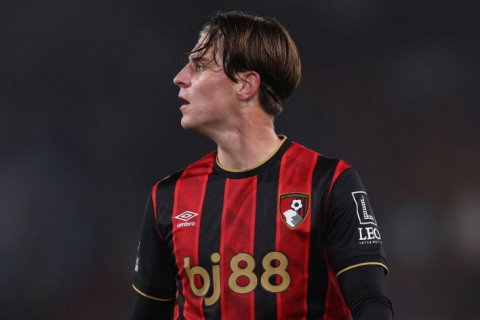 “Mançester Yunayted” Premyer Liqa klubunun yarımmüdafiəçisini transfer etmək istəyir