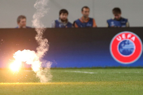 “Barselona” “Ayntraxt Frankfurt”dan azarkeşlərinin vurduğu ziyanı ödəməsini tələb edir