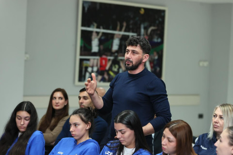 AVF rəhbərliyi millinin İslamiadadakı gümüş medalını yüksək dəyərləndirib - FOTO