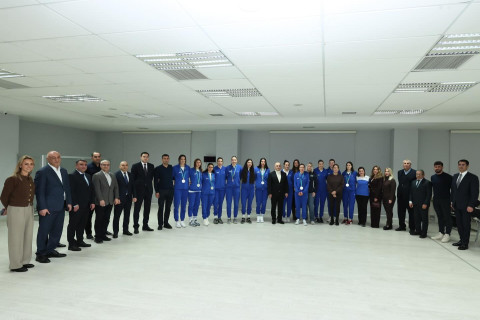 AVF rəhbərliyi millinin İslamiadadakı gümüş medalını yüksək dəyərləndirib - FOTO