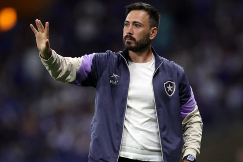 Сын Карло Анчелотти покинул пост главного тренера "Ботафого"