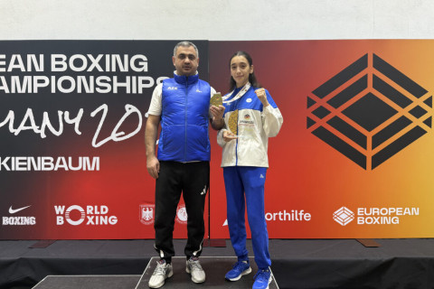 Azərbaycanın iki boksçusu Avropa çempionu olub, ikisi gümüş medal qazanıb - FOTO