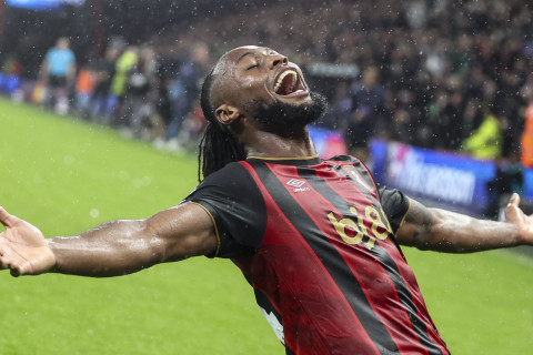 “Tottenhem” “Bornmut”dan Semenyonun transferi üzərində fəal şəkildə işləyir