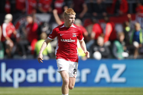 19 yaşlı yarımmüdafiəçi Kees Smit çoxlarının arzusu olan təklifi rədd edib