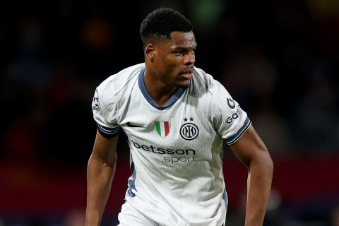 "МЮ" может побороться за защитника "Интера" с клубами АПЛ