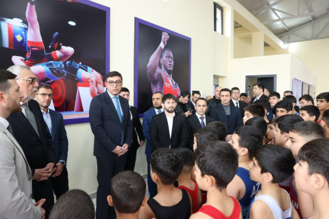 Zabrat qəsəbəsində yunan-Roma güləşi zalı istifadəyə verilib - FOTO