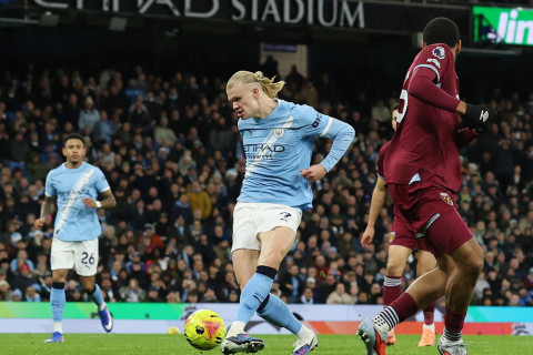 "Манчестер Сити" всухую разгромил "Вест Хэм" и вышел на первое место в АПЛ