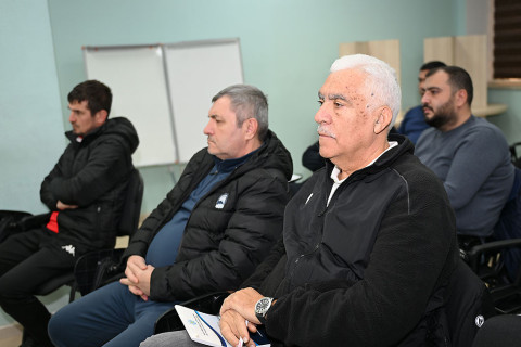 AFFA liqalarla bağlı klub nümayəndələri ilə görüş keçirib - FOTO