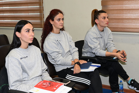 Azərbaycanlı hakimlər üçün təlim-tədris proqramı keçirilir - FOTO