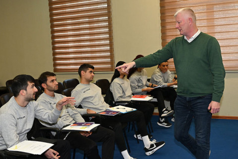 Azərbaycanlı hakimlər üçün təlim-tədris proqramı keçirilir - FOTO