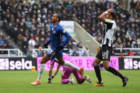 “Çelsi” “Nyukasl”la oyunda məğlubiyyətdən qurtarıb