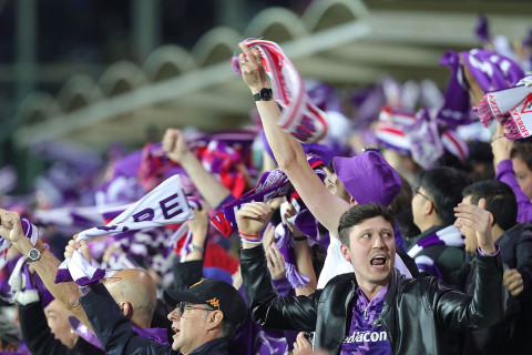 “Fiorentina” azarkeşləri etiraz olaraq “Udineze” ilə oyunun başlanğıcına baxmayacaqlar