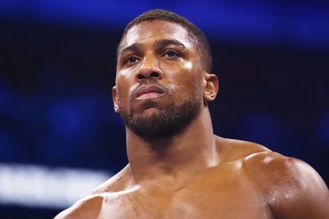 Anthony Joshua knocks out Jake Paul and challenges Tyson Fury