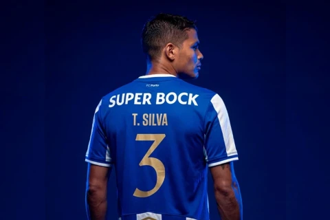 Тиагу Силва продолжит карьеру в "Порту"