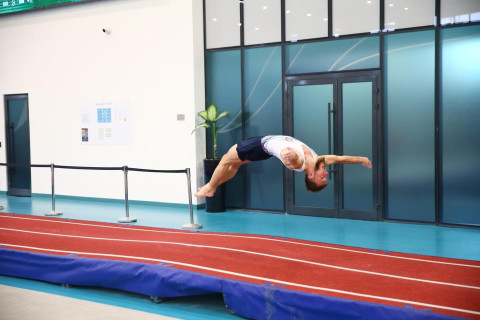 В Баку завершились последние в году соревнования по батутной гимнастике и тамблингу - ФОТО