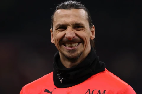 Zlatan İbrahimoviç Ronaldunun qaloşlu şəklinə cavab verdi – VİDEO