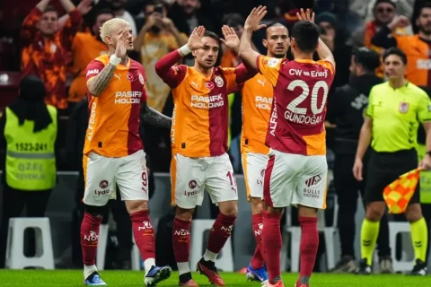 Türkiyə Super Liqası: “Qalatasaray” ilk dövrəni lider kimi başa vurdu - VİDEO