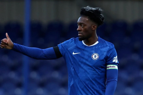 “Çelsi”də möhkəmlənə bilməyən müdafiəçinin “Milan”a keçidi gözlənilir