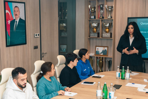 Azərbaycan güləşçiləri üçün etika və natiqlik təlimlərinə start verilib - FOTO