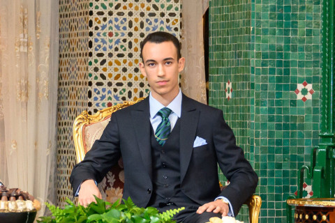 Mərakeş şahzadəsi Mulay Həsən əlinin öpülməsinə icazə verməyib - FOTO/VİDEO