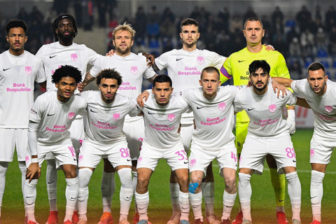 Misli Premyer Liqasında 17 il sonra ilk yaşandı