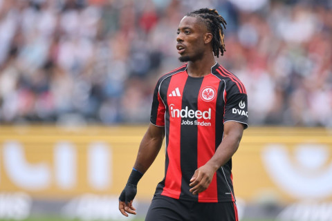 “Sevilya” “Ayntraxt Frankfurt”un hücumçusunu hədəfləyir