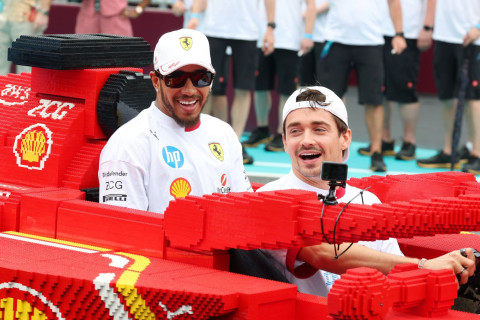 Şarl Lekler və Lyuis Hemilton sevdikləri 10 ən yaxşı Milad filminin adlarını açıqlayıblar