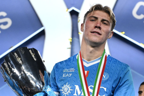 Hoylundun “Napoli”yə transferi İtaliya klubunun maliyyə problemləri səbəbindən baş tutmaya bilər