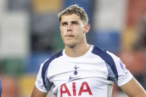 Van de Ven ağır xəsarət yetirdiyi İsakdan üzr istəyib