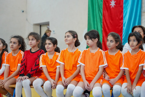 Futbola doğru ilk addımlar: Məktəblilərlə görüşdən FOTOREPORTAJ